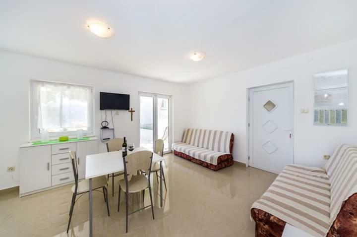 Apartmani Tanja Pridraga ภายนอก รูปภาพ